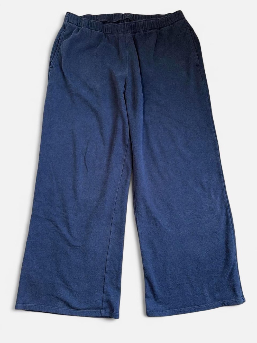 Hollister Womenās Navy Wide-Leg Sweatpants